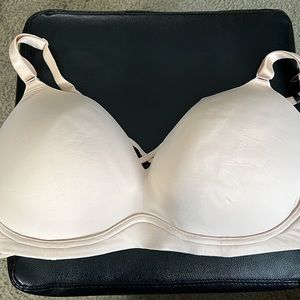 Torrid Back Smoothing Bra size 50B